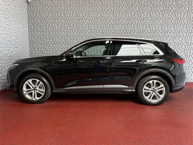 Audi Q5 2.0 TFSI E-HYBRID QUATTRO 300PK S-EDITION LEER PANO PAS.DISPLAY  360CAM TREKHAAK MATRIXX LED...