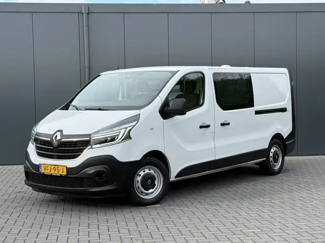 Renault Trafic 2.0 dCi 120 PK / L2H1 / 2x SCHUIFDEUR / INRICHTING / TREKHAAK / 1e EIG. / LED / CRUIS...