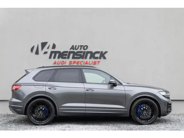 Volkswagen Touareg 3.0 TSI eHybrid 4MOTION / Panoramadak/ 22 Inch Velgen/ Ergo Comfort/ Dynaudio/ 28...