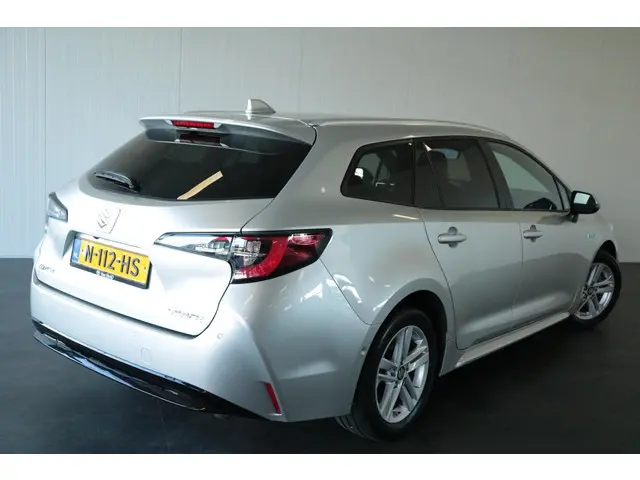 Suzuki Swace 1.8 Hybrid Style, Parkeersensoren , Stoel- en stuurverwarming