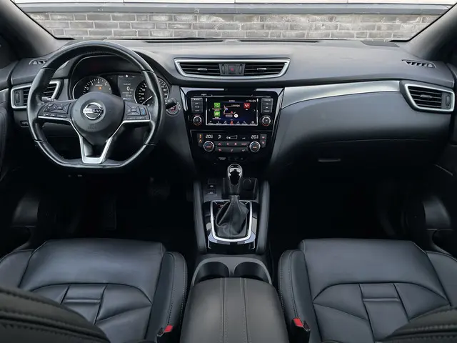 Nissan Qashqai 1.3 DIG-T Tekna | Pano-Dak | Trekhaak | Carplay | Bose | Navi | Camera | Climate
