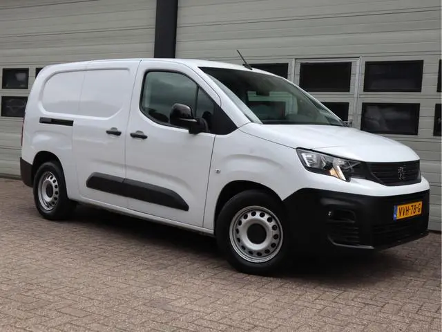 Peugeot e-Partner 50 kWh Lang L2 - Apple Carplay - Snelladen - Camera - 1e Eigenaar