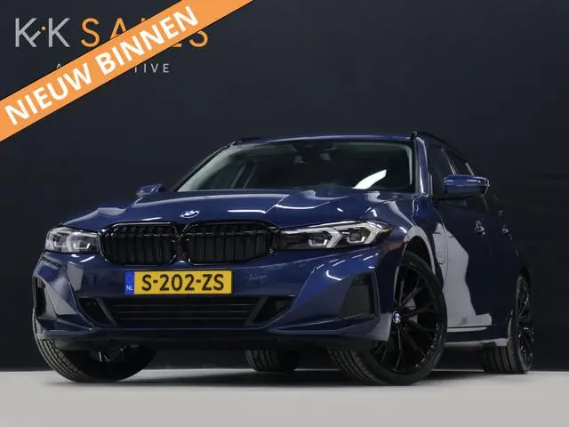 BMW 3-serie Touring 320e FACELIFT SOH 94% [TREKHAAK UITKLAPBAAR, SOH: 94%, APPLE CARPLAY, ELEKTRISCH...