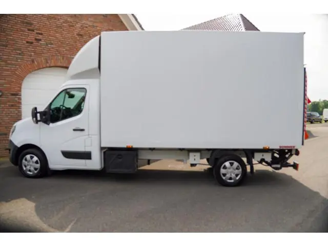 Nissan Interstar