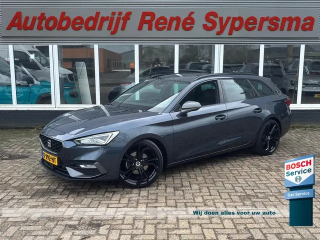 SEAT Leon Sportstourer 1.5 TSI FR Launch Edition | Uitklapbare Trekhaak | Sfeerverlichting | Apple C...