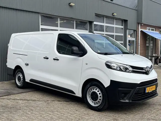 Toyota PROACE Worker 2.0 D-4D Long Airco Cruise controle Trekhaak 2500kg trekgewicht 2-Persoons Tele...