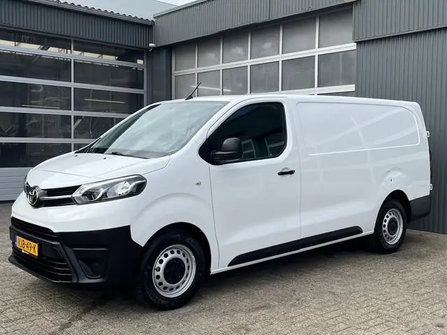 Toyota PROACE Worker 2.0 D-4D Long Airco Cruise controle Trekhaak 2500kg trekgewicht 2-Persoons Tele...
