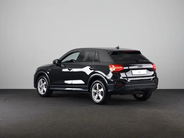 Audi Q2 35 TFSI S Edition | Optiek pakket zwart plus | Privacy glas | Stoelverwarming voorin | Audi...