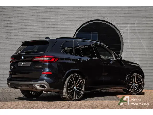 BMW X5 xDrive45e High Executive M-sport, comfort stoelen, BTW, panoramadak, trekhaak, 22"