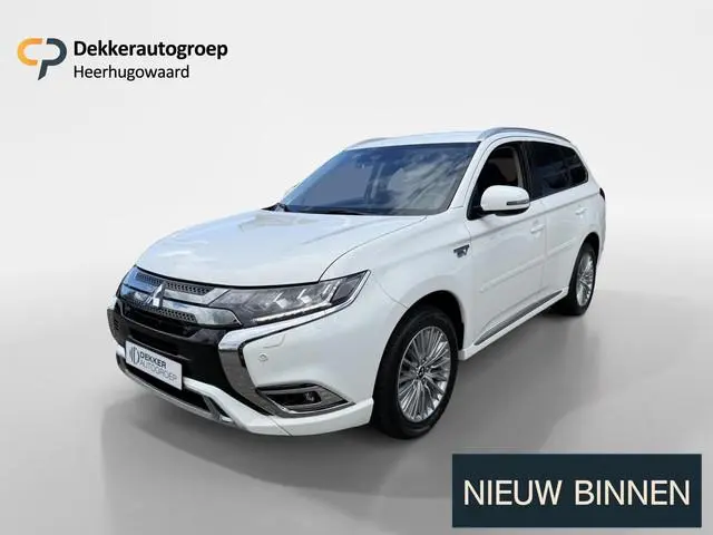 Mitsubishi Outlander 2.4 PHEV Pure+