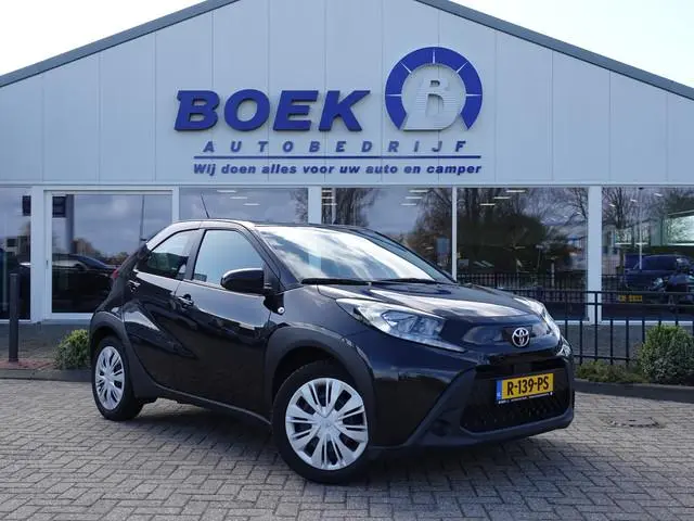 Toyota Aygo X 1.0 VVT-i MT Play CAMERA | ADAPT. CRUISE | BT-TEL | AIRCO