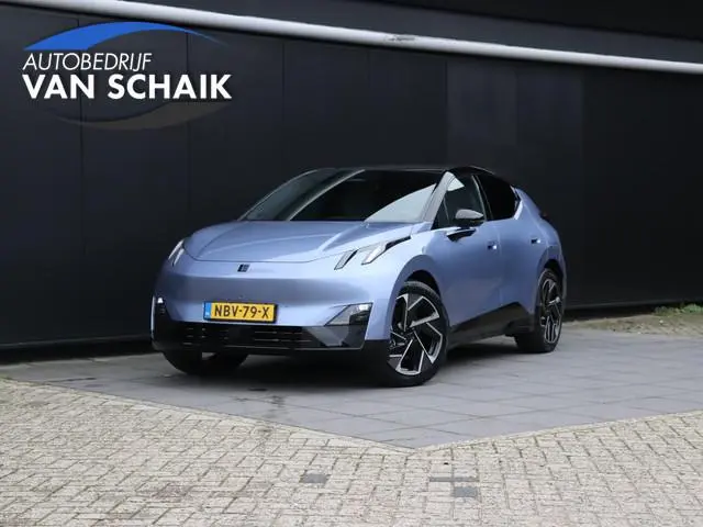 Lynk & Co 02