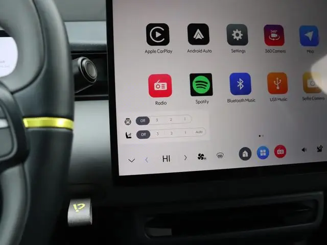 Lynk & Co 02