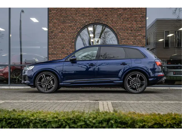 Audi Q7 55 TFSI e quattro Panoramadak, 360° camera, ACC, Luchtvering, He