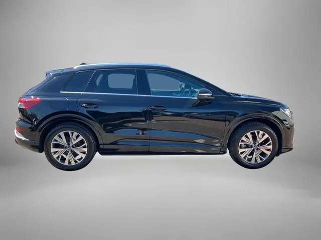 Audi Q4 e-tron 40 Advanced edition 204pk 77 kWh · Leder · Trekhaak · Camera + Parkeersensoren · Appl...