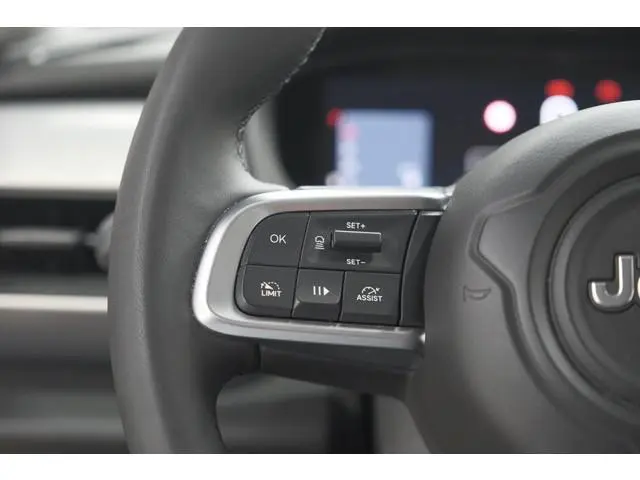 Jeep Avenger Turbo 100 Summit | Camera | Dodehoekdetectie | Adaptieve Cruise Control | Apple Carplay