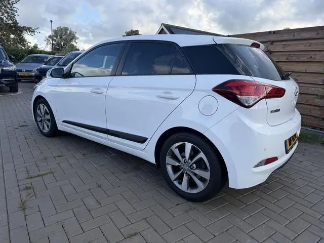 Hyundai i20 1.0 T-GDI Premium Pano l camera