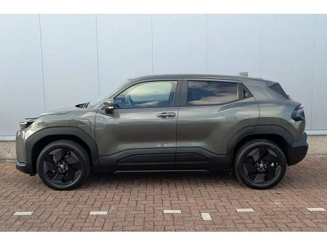 Toyota Urban Cruiser Dynamic 61 kWh Nu €3.000,- voordeel! Nu tijdelijk extra scherp geprijsd!