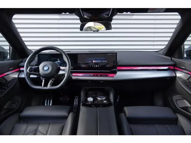 BMW i5