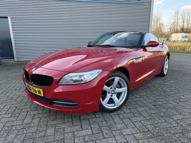 BMW Z4 Roadster sDrive20i Executive Leer Xenon Windscherm Airco