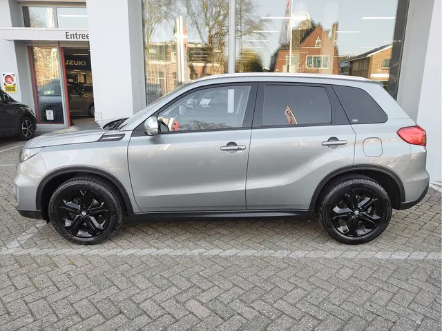 Suzuki Vitara 1.4 S AUTOMAAT Alcantara | Stoelverwarming | Adaptive Cruise 