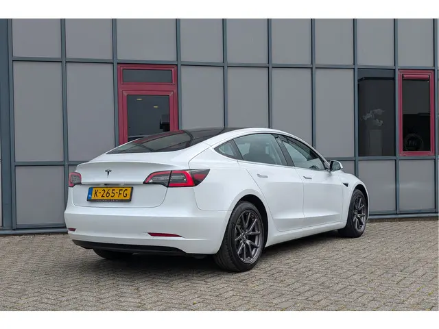 Tesla Model 3 Standard RWD Plus 60kWh LFP SOH 92%