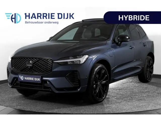 Volvo XC60 2.0 T6 Plug-in hybrid AWD Ultra Black Edition | S/K Panodak | Head-up | 360 Camera | Harm...