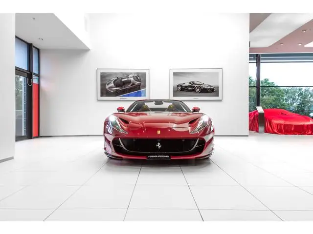 Ferrari 812 GTS
