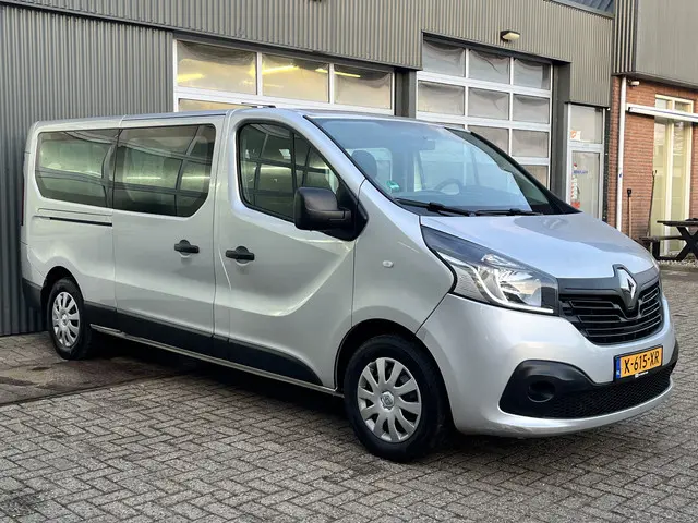 Renault Trafic Passenger 1.6 dCi BTW / BPM vrij marge Euro 6 Airco Cruise control Navigatie PDC 1e e...