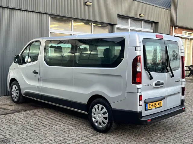 Renault Trafic Passenger 1.6 dCi BTW / BPM vrij marge Euro 6 Airco Cruise control Navigatie PDC 1e e...