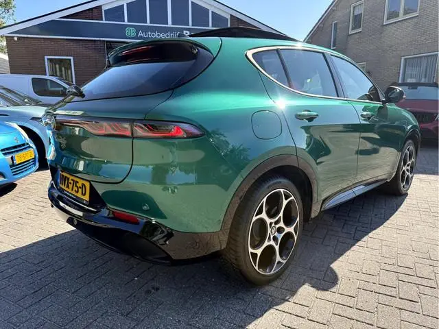 Alfa Romeo Tonale 1.5T Hybrid Edizione Business NL.Auto, Panoramadak, Trekhaak