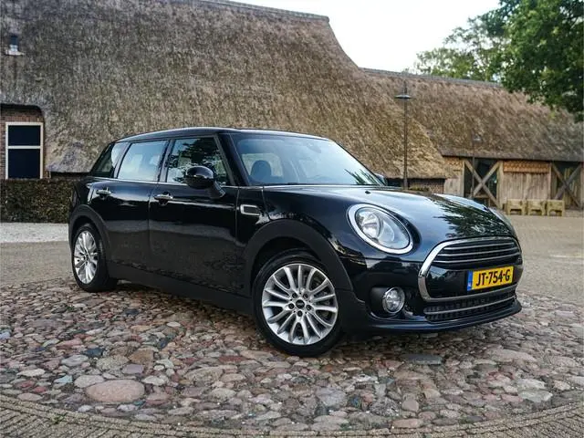 MINI Clubman 1.5 Cooper Business Aut. l Trekhaak l Navi l Clima l Cruise l PDC l 17"