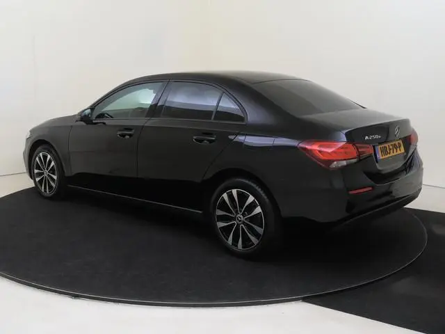 Mercedes-Benz A-klasse 250 e Business Line / Achteruitrijcamera /