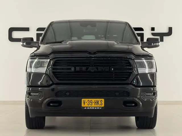 Dodge Ram 1500 5.7 V8 4x4 Laramie Night