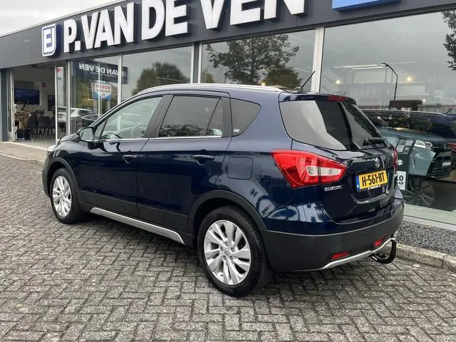 Suzuki S-Cross