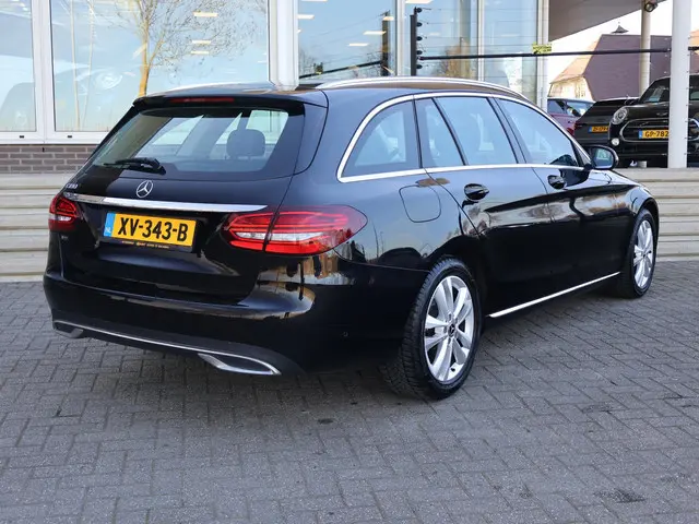 Mercedes-Benz C-klasse Estate 180 AUT. PREMIUM PLUS + BREEDBEELD CARPLAY | PANO | SFEERVERLICHTING |...