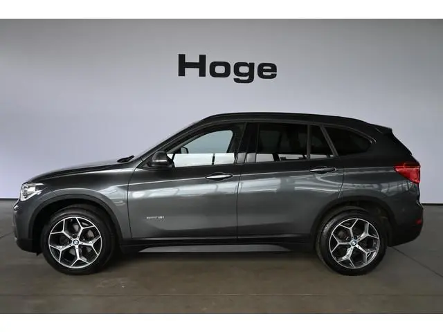 BMW X1 sDrive18i Executive Automaat Clima Navigatie Trekhaak Stoelverwarming Cruise 100% Onderhouden...