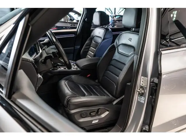Volkswagen Touareg 3.0 TSi 4MOTION R Line Pano | Trekhaak