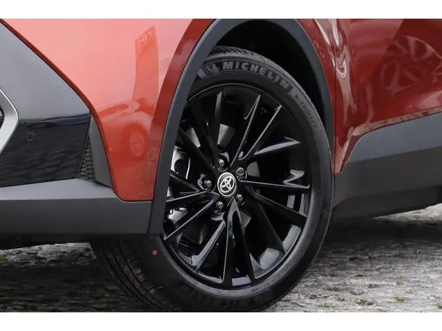 Toyota C-HR 2.0 Plug-in Hybrid 220 GR SPORT , €2.500 demovoordeel!