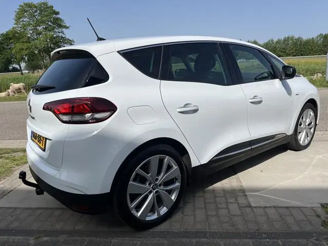 Renault Scénic 1.3 TCe 160PK / Trekhaak. Trekgewicht 1.800 KG / Stoelverw. / Camera / Parkeerhulp V+...