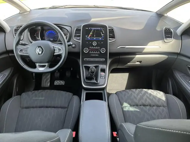 Renault Scénic 1.3 TCe 160PK / Trekhaak. Trekgewicht 1.800 KG / Stoelverw. / Camera / Parkeerhulp V+...