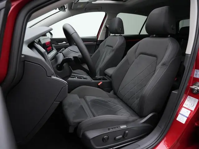 Volkswagen Golf 1.4 eHybrid 204 pk Style | Panoramadak | IQ Light | Geheugen-/massagestoel | Adaptiv...