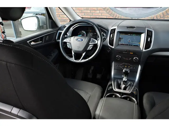 Ford Galaxy 1.5 Trend 7p. Trekhaak, Navigatie, DAB
