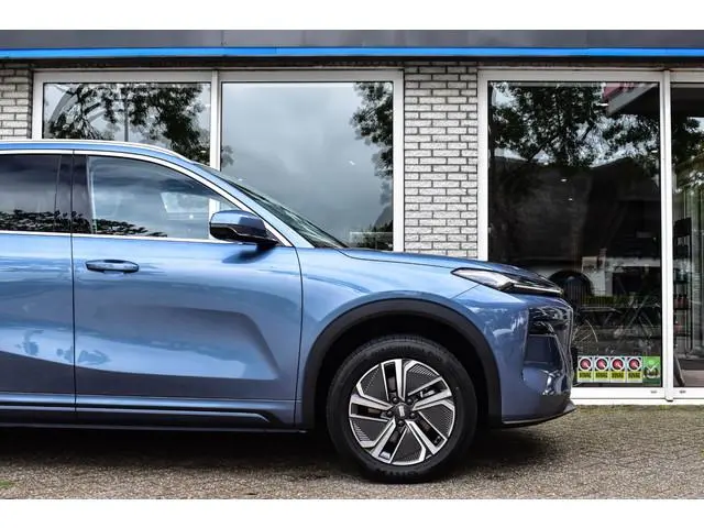 Geely Starray EM-i