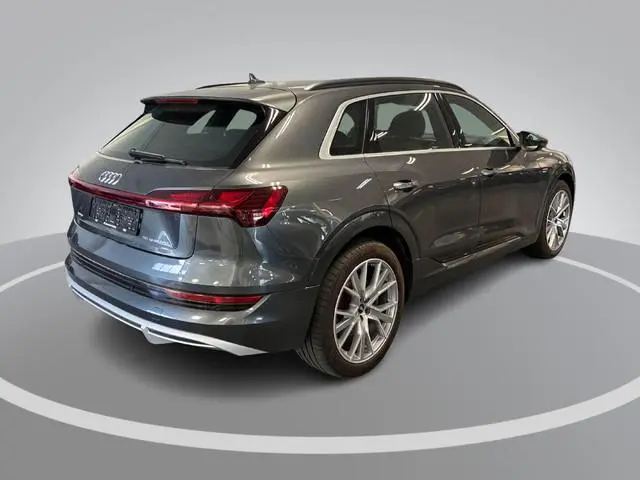 Audi e-tron 55 408pk Quattro S edition 95 kWh · SOH · 360 Camera · Apple/Android Car Play · Luchtver...
