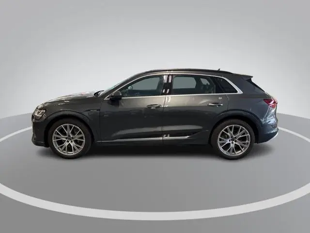 Audi e-tron 55 408pk Quattro S edition 95 kWh · SOH · 360 Camera · Apple/Android Car Play · Luchtver...