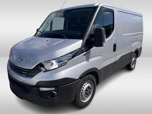 Iveco Daily   35S18 3.0 Hi-Matic Automaat 3.5T Trekhaak