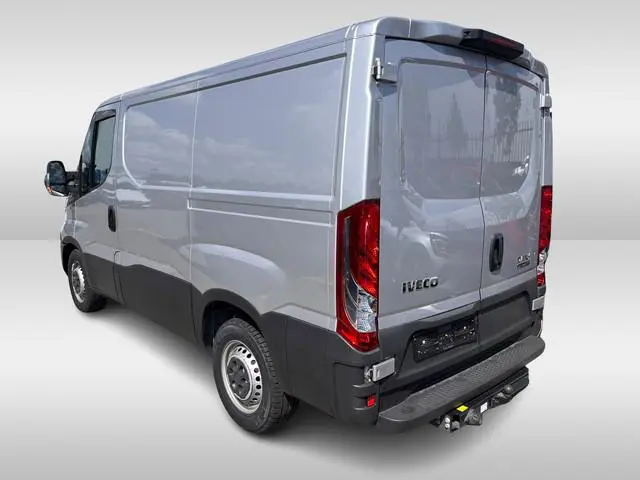 Iveco Daily   35S18 3.0 Hi-Matic Automaat 3.5T Trekhaak
