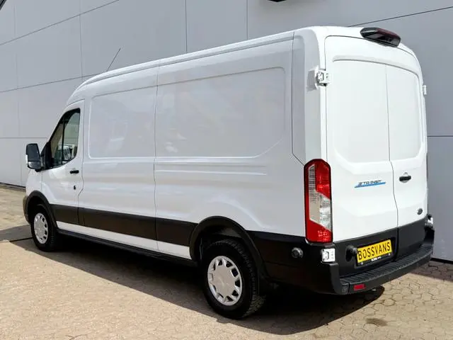 Ford e-Transit 68kWh 184PK L3H2 317km WLTP 96,2% (SOH) BEV Snelladen Navigatie Cruise control Climat...