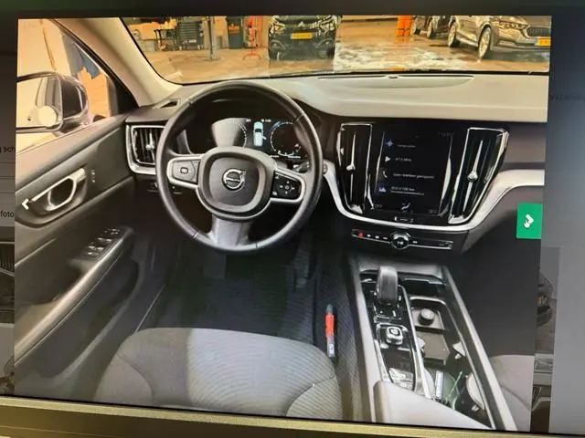 Volvo V60 BWJ 2021 2.0 B3 164 PK Momentum Business KOMT BINNEN !!